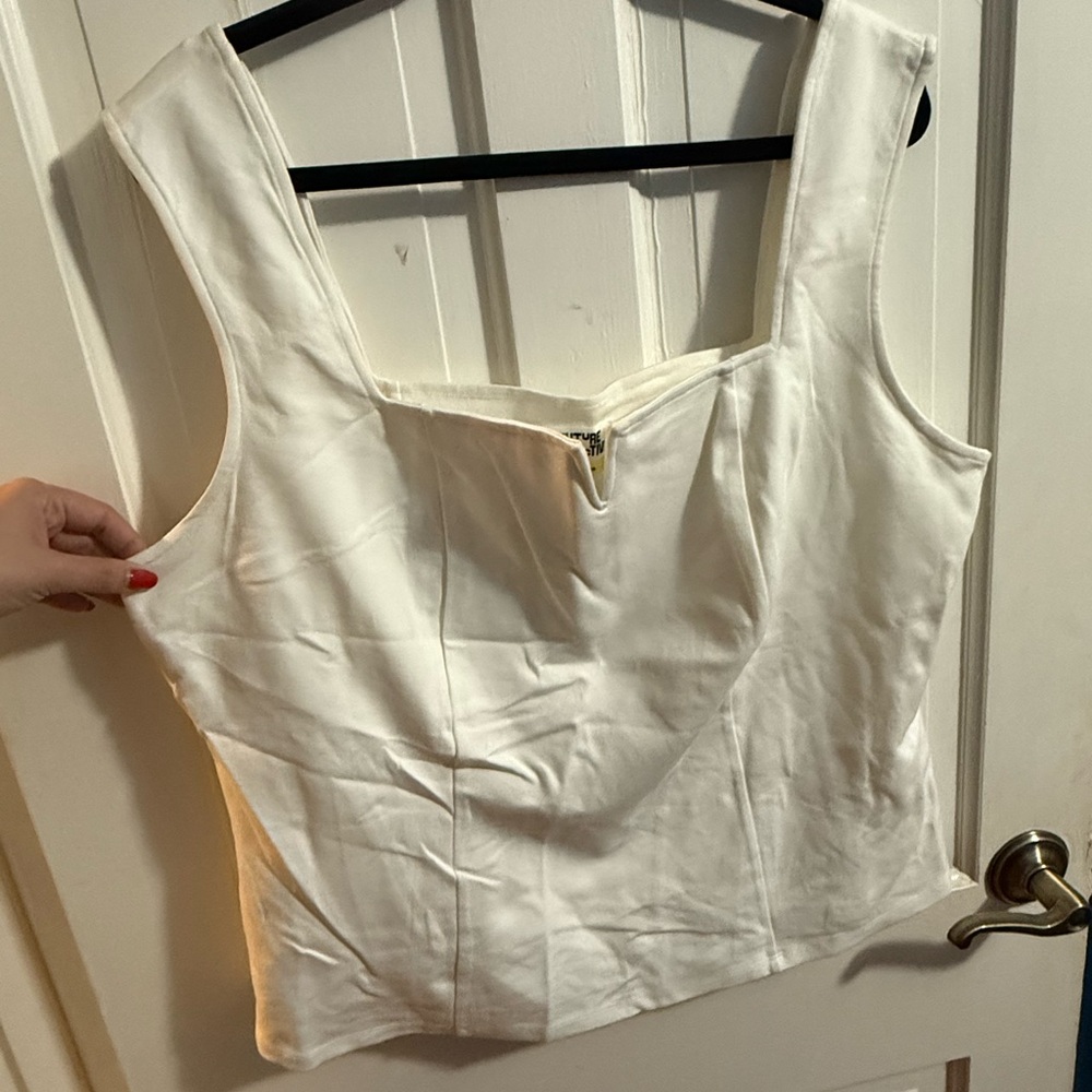White Thick Strap Tank With Front V Detail Nwt